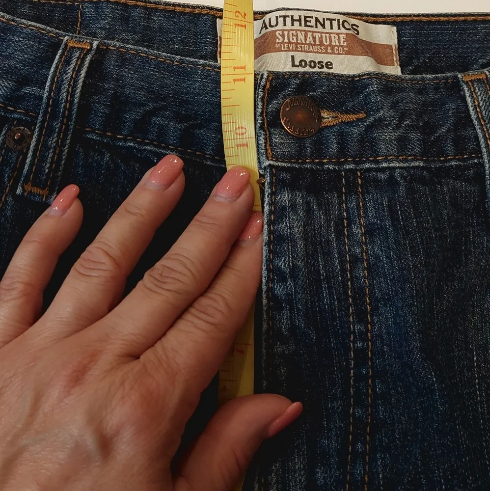 Levi's Authentic Signature Men's Jeans Loose Size 32 x 31 Regular Straight